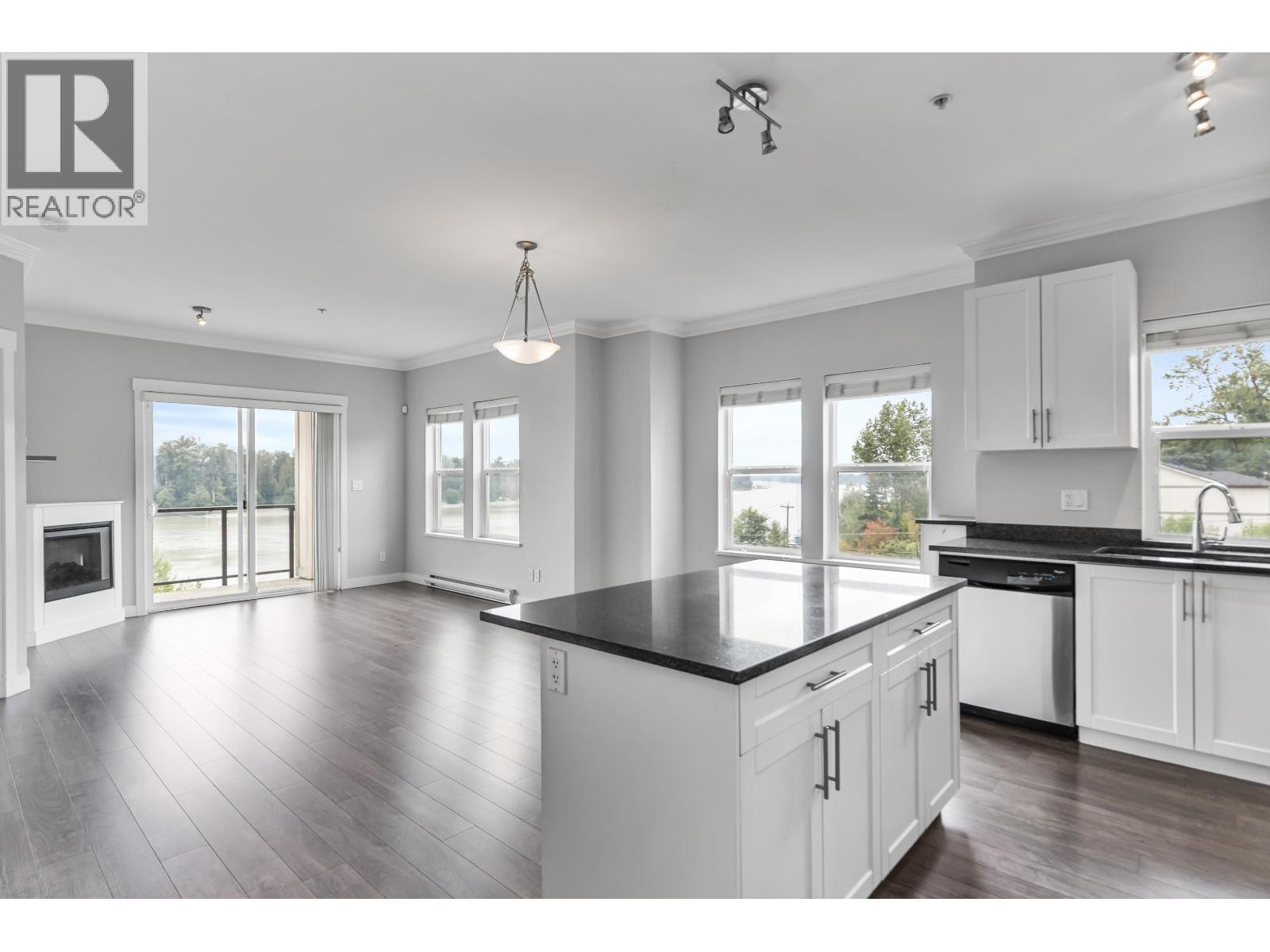 Photo 10 of 312 11580 223 Street, Maple Ridge BC