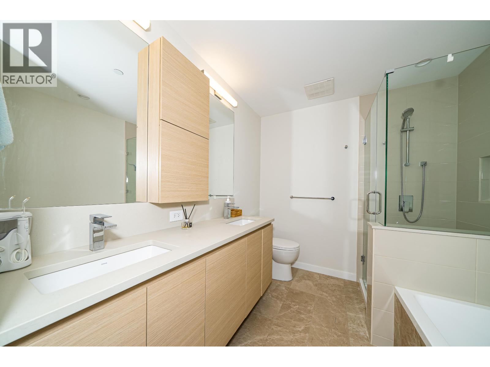 Photo 21 of 1102 4168 Lougheed Highway, Burnaby BC
