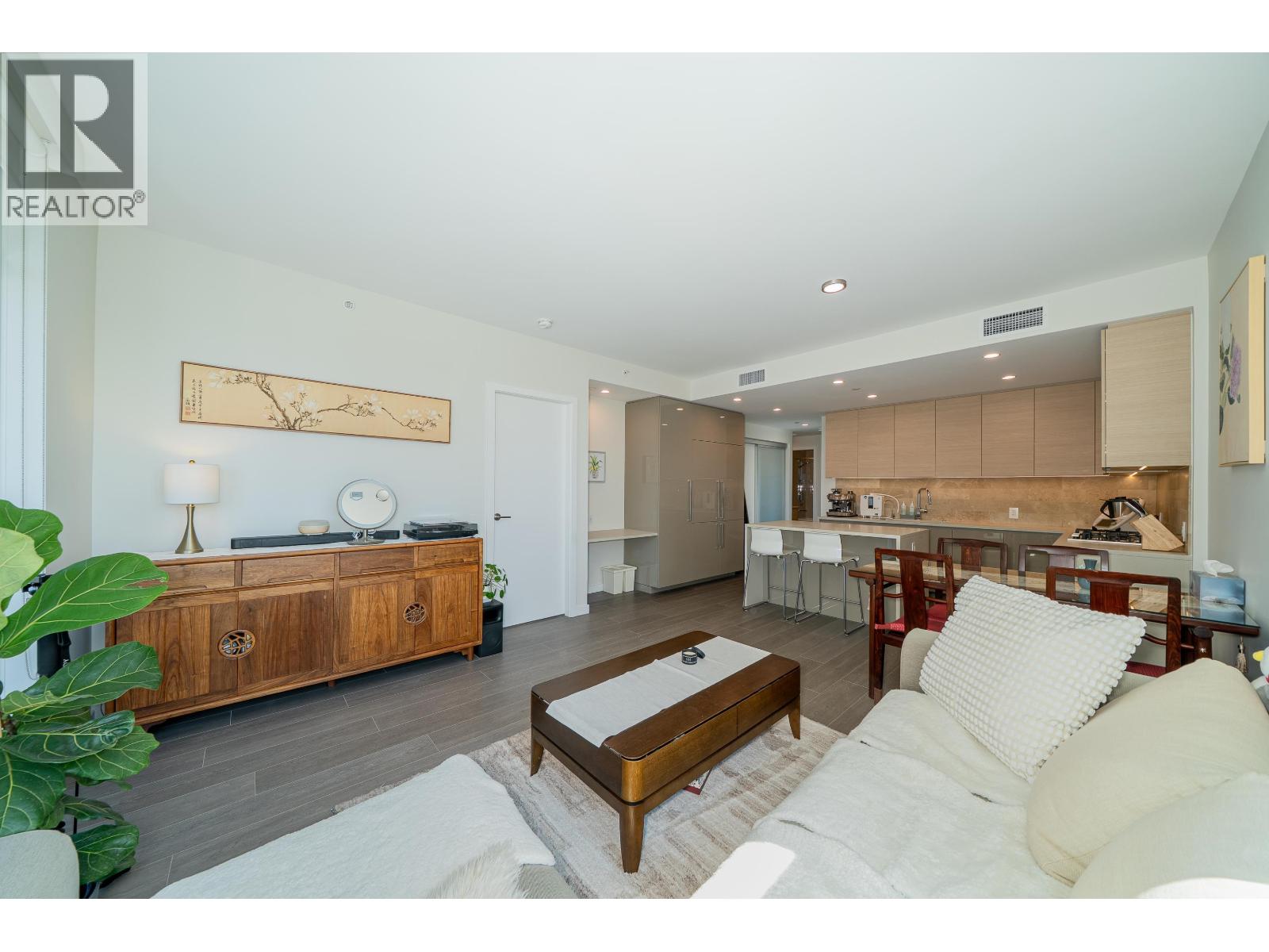 Photo 11 of 1102 4168 Lougheed Highway, Burnaby BC