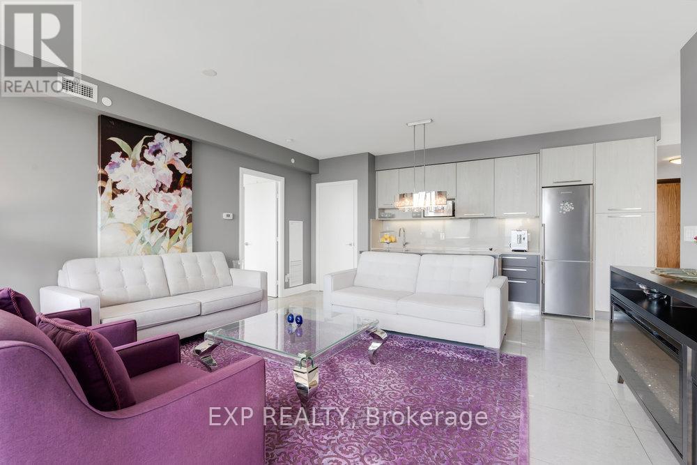 Photo 10 of 4003 36 Park Lawn Road, Toronto ON
