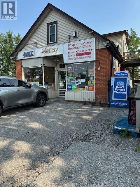 Photo 5 of 699 Charlotte Street, Windsor ON