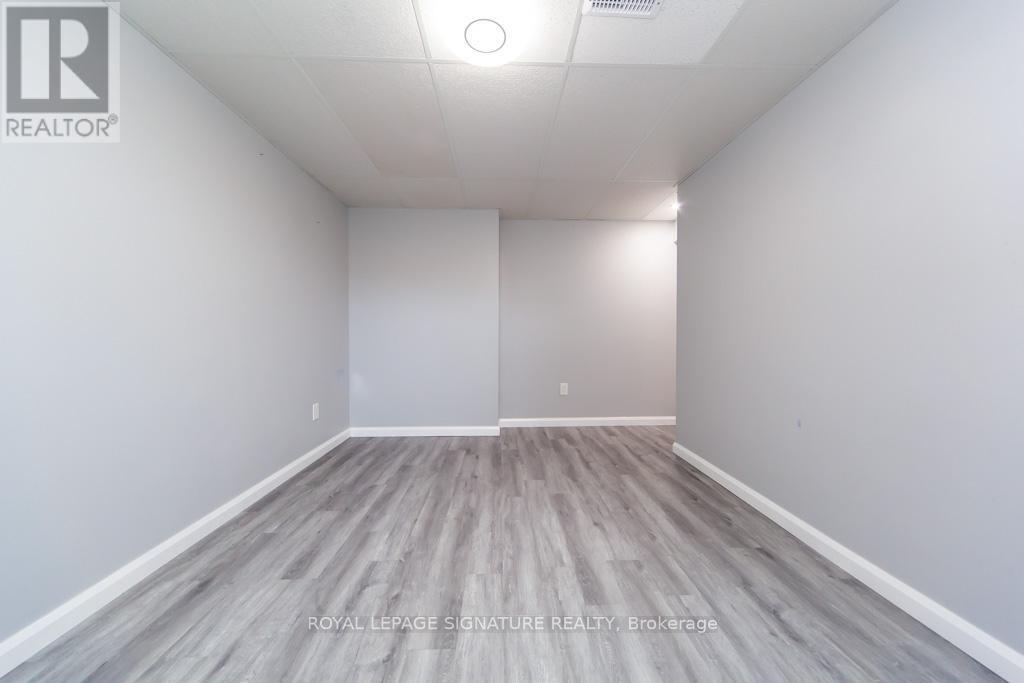 Photo 38 of 579 Windjammer Way, Waterloo ON