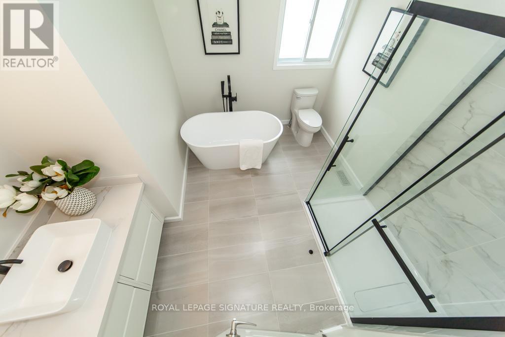 Photo 30 of 579 Windjammer Way, Waterloo ON