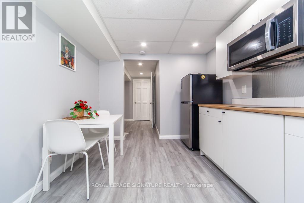 Photo 36 of 579 Windjammer Way, Waterloo ON