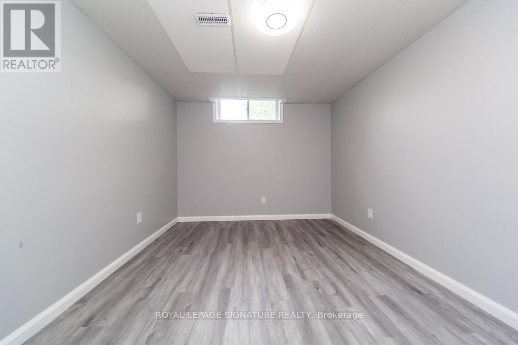Photo 37 of 579 Windjammer Way, Waterloo ON