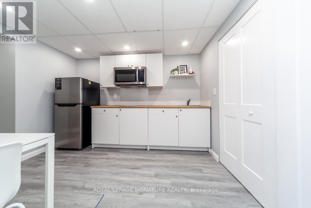 Photo 35 of 579 Windjammer Way, Waterloo ON