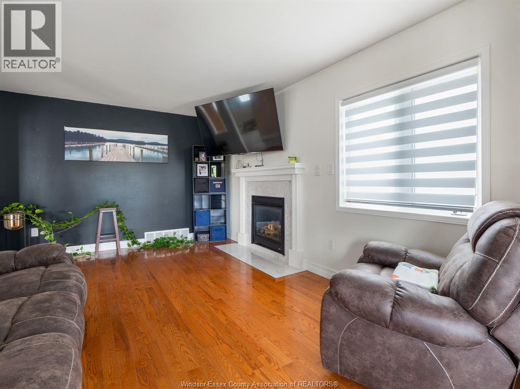 Photo 12 of 159 East Puce Road, Lakeshore ON