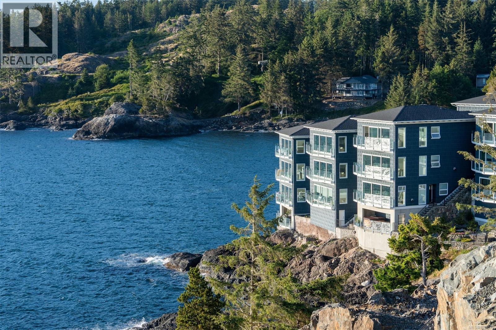 Photo 4 of 13 B 1000 Sookepoint Pl, Sooke BC