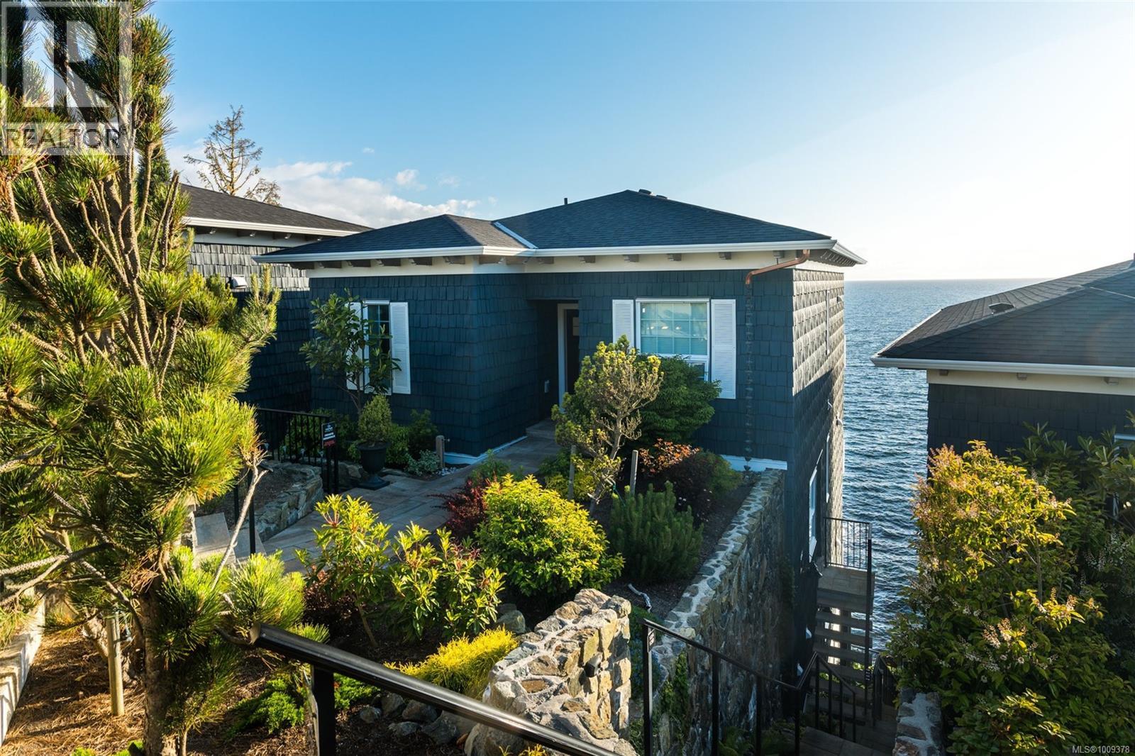 Photo 1 of 13 B 1000 Sookepoint Pl, Sooke BC