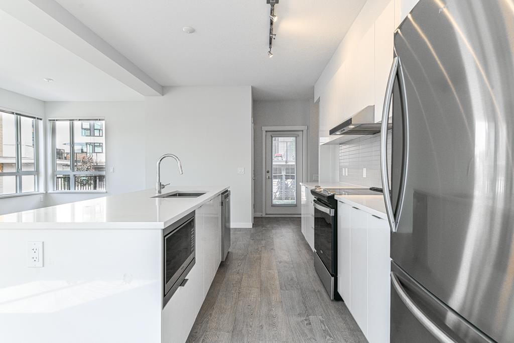 Photo 15 of 11 15151 Edmund Drive, Surrey BC