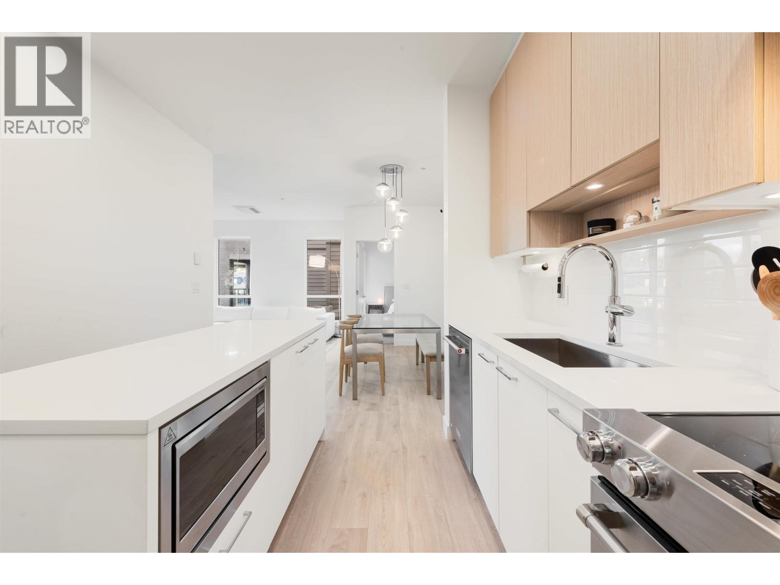 Photo 11 of 222 7588 16th Street, Burnaby BC