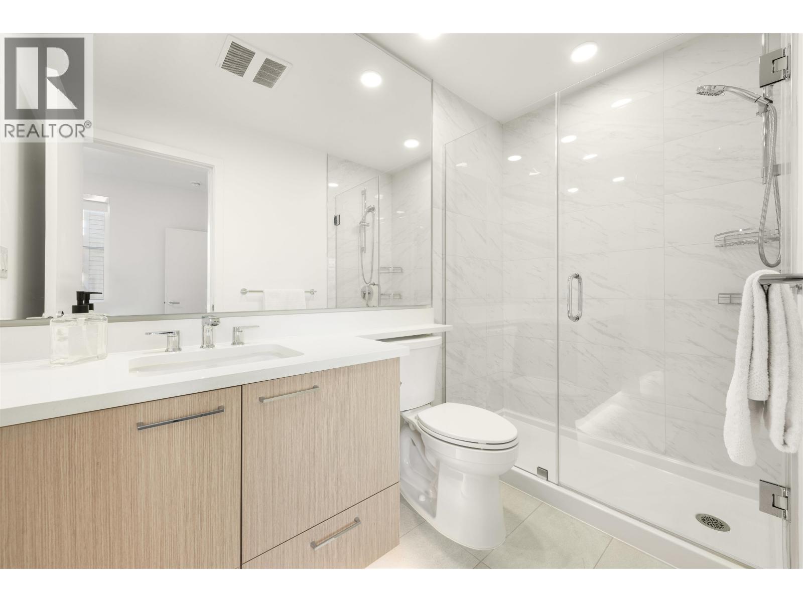 Photo 16 of 222 7588 16th Street, Burnaby BC