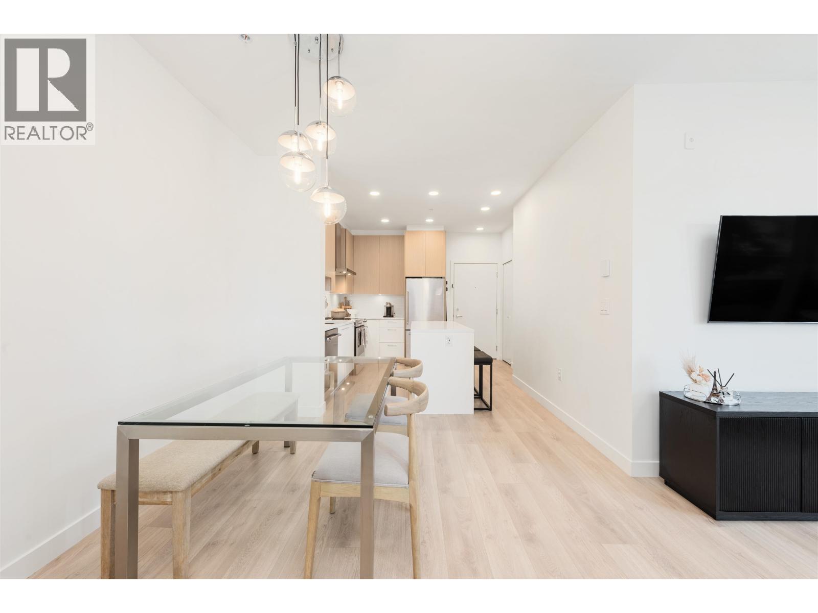 Photo 6 of 222 7588 16th Street, Burnaby BC