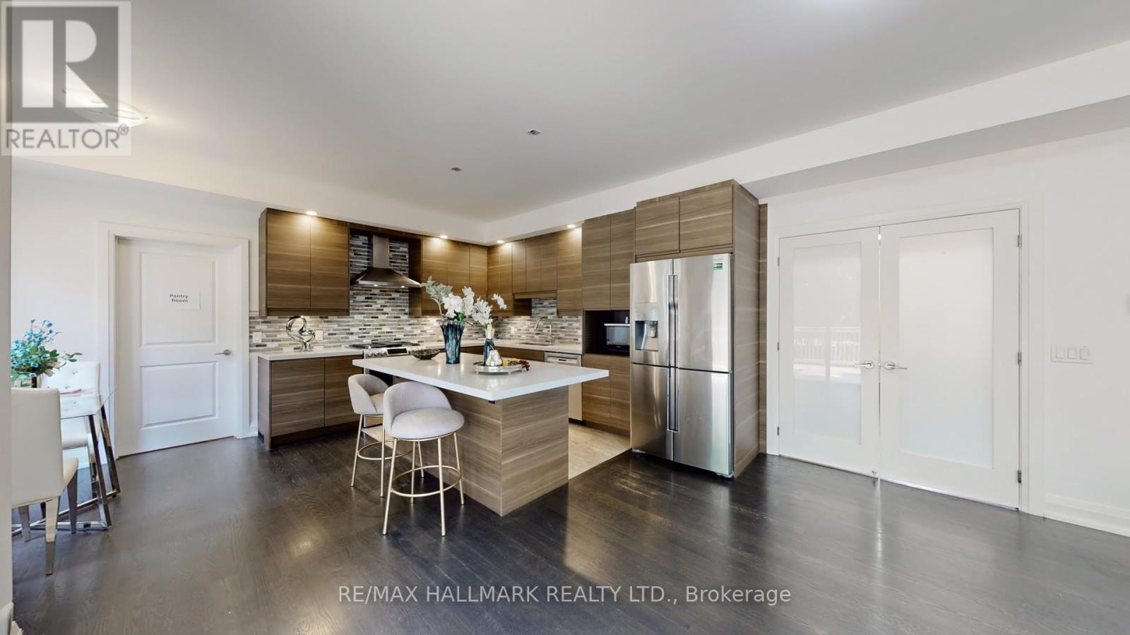 Photo 13 of 59 Craigmore Crescent, Toronto ON