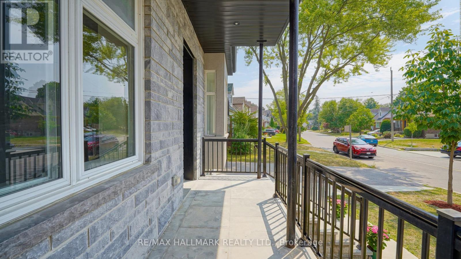 Photo 5 of 59 Craigmore Crescent, Toronto ON