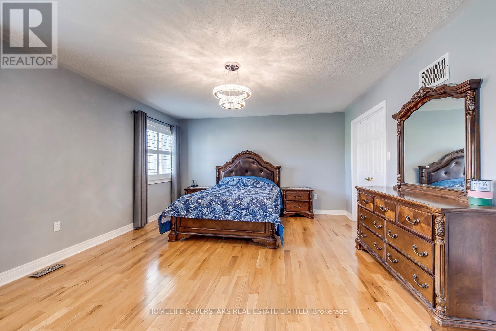 Photo 27 of 3465 Aquinas Avenue, Mississauga ON