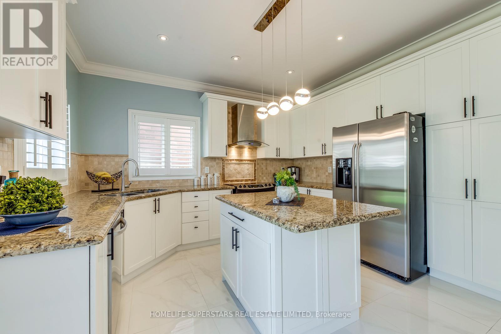 Photo 18 of 3465 Aquinas Avenue, Mississauga ON