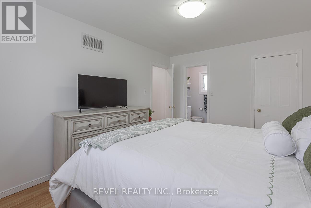 Photo 15 of 336 Lisa Marie Drive, Orangeville ON