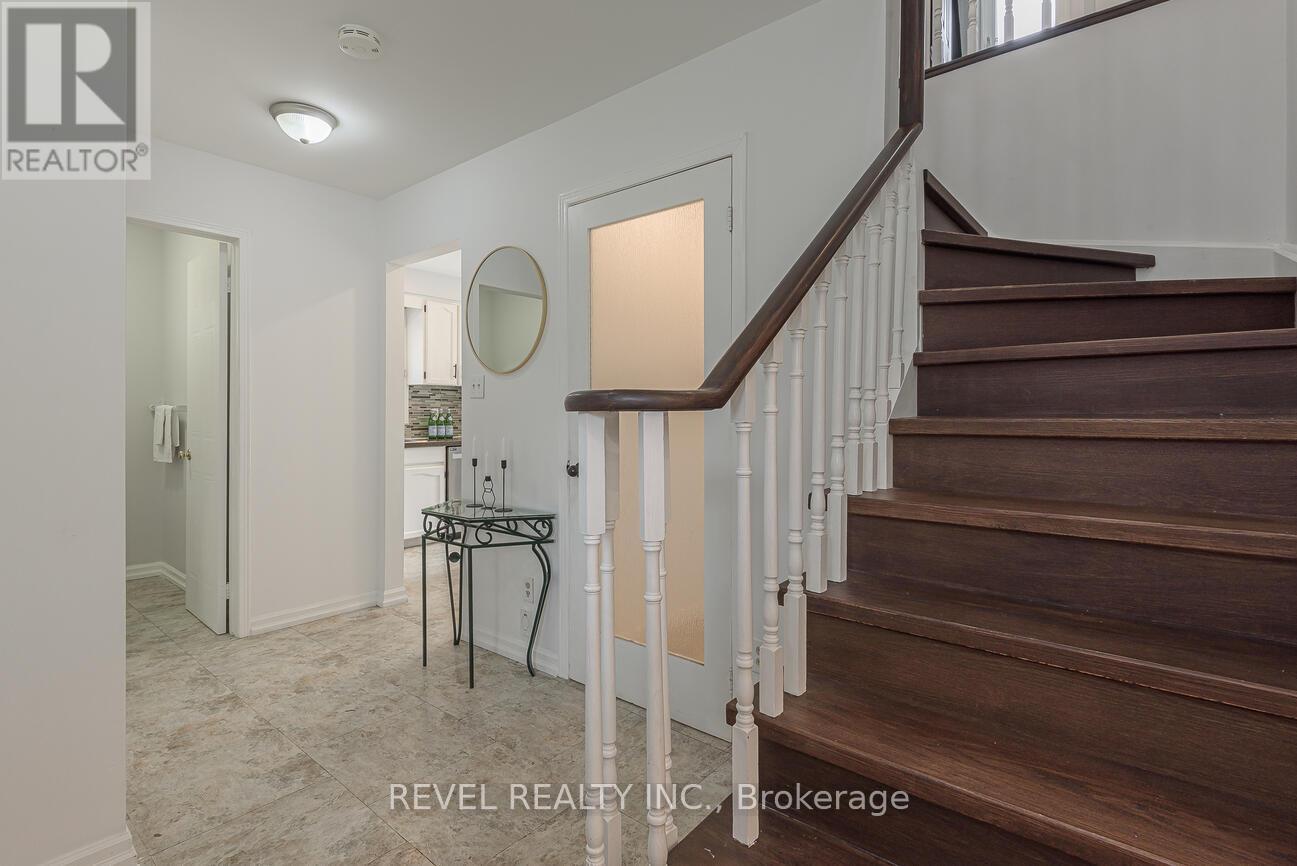 Photo 7 of 336 Lisa Marie Drive, Orangeville ON