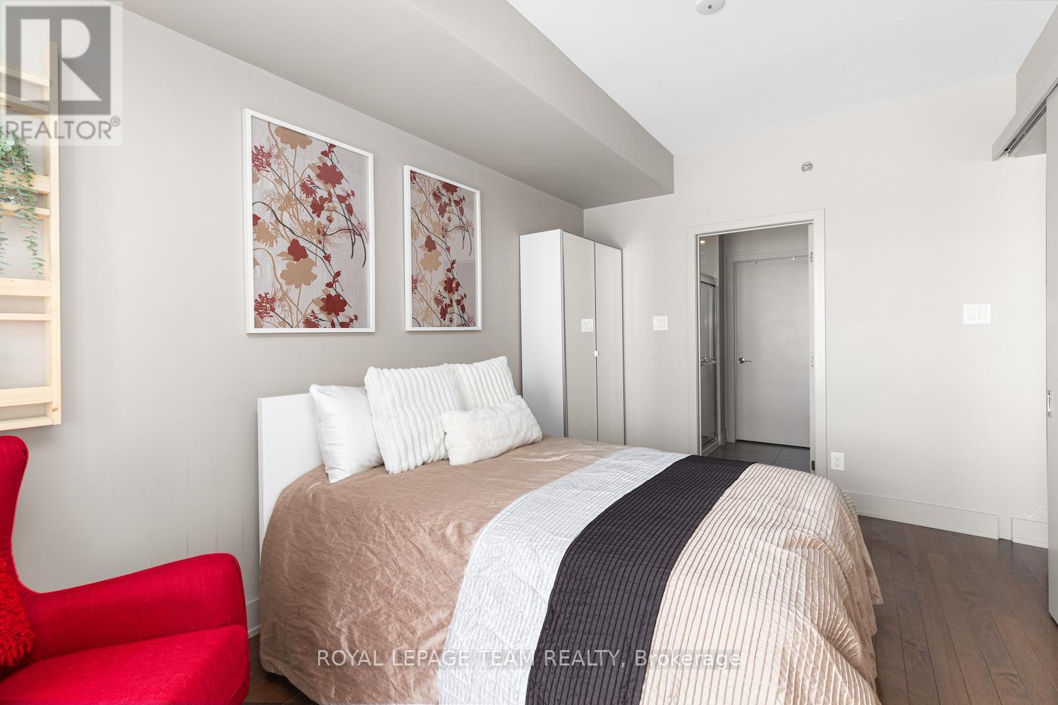 Photo 38 of 502 108 Richmond Road, Ottawa ON