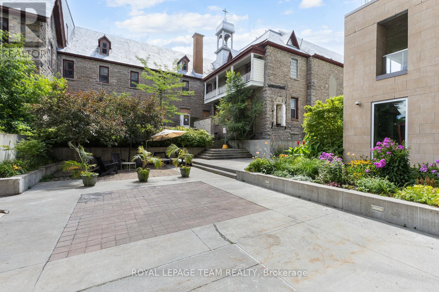 Photo 37 of 502 108 Richmond Road, Ottawa ON