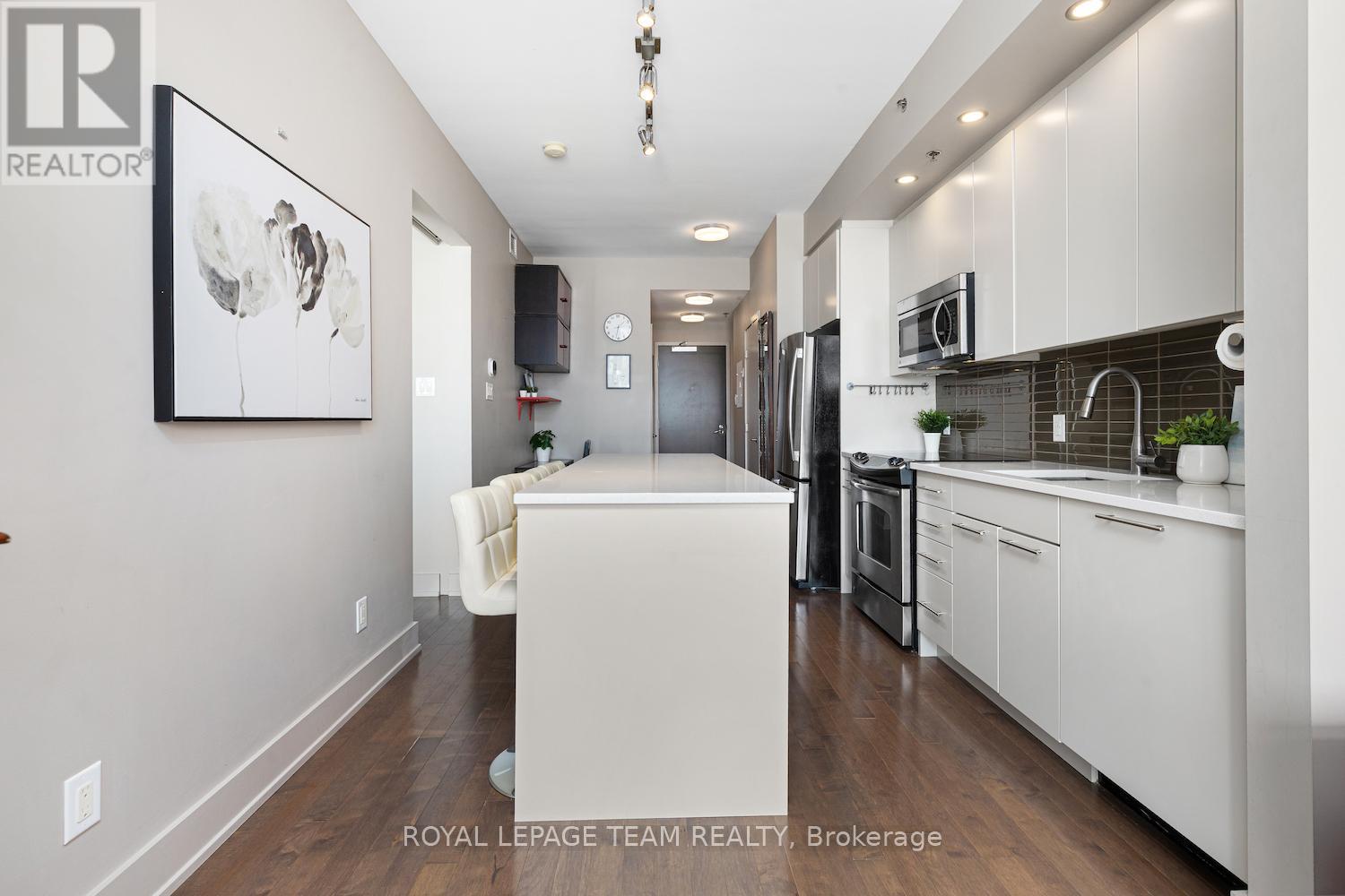 Photo 41 of 502 108 Richmond Road, Ottawa ON