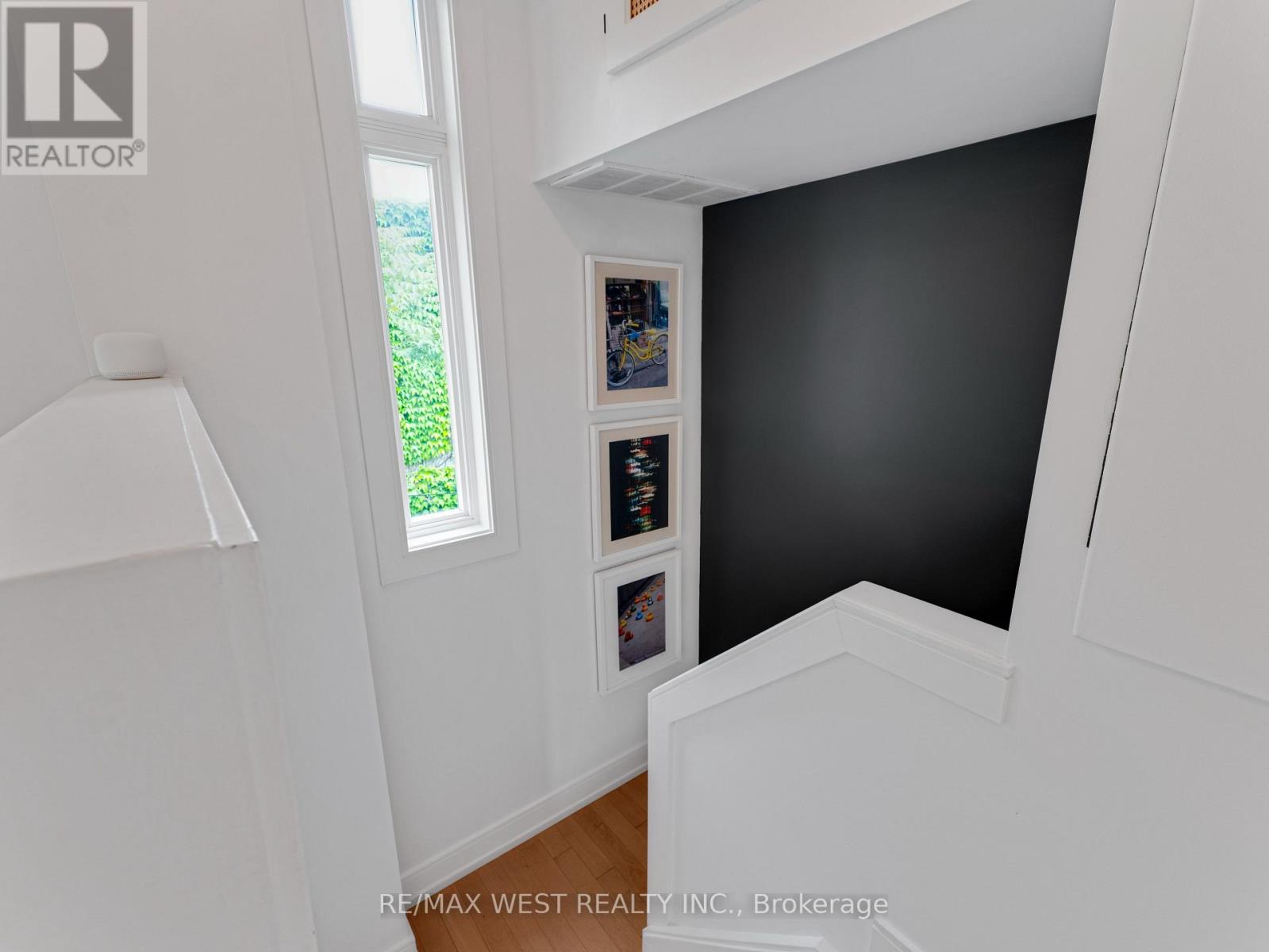 Photo 1 of 553 King Street E, Toronto ON