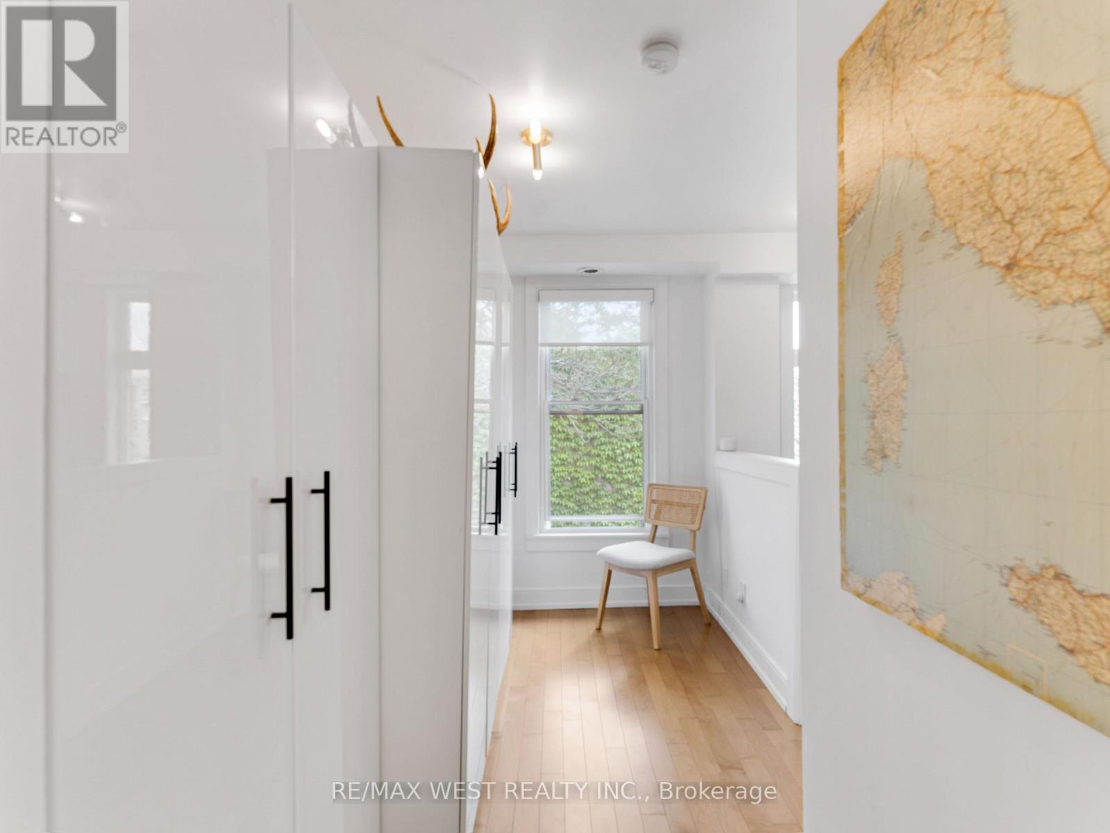 Photo 16 of 553 King Street E, Toronto ON