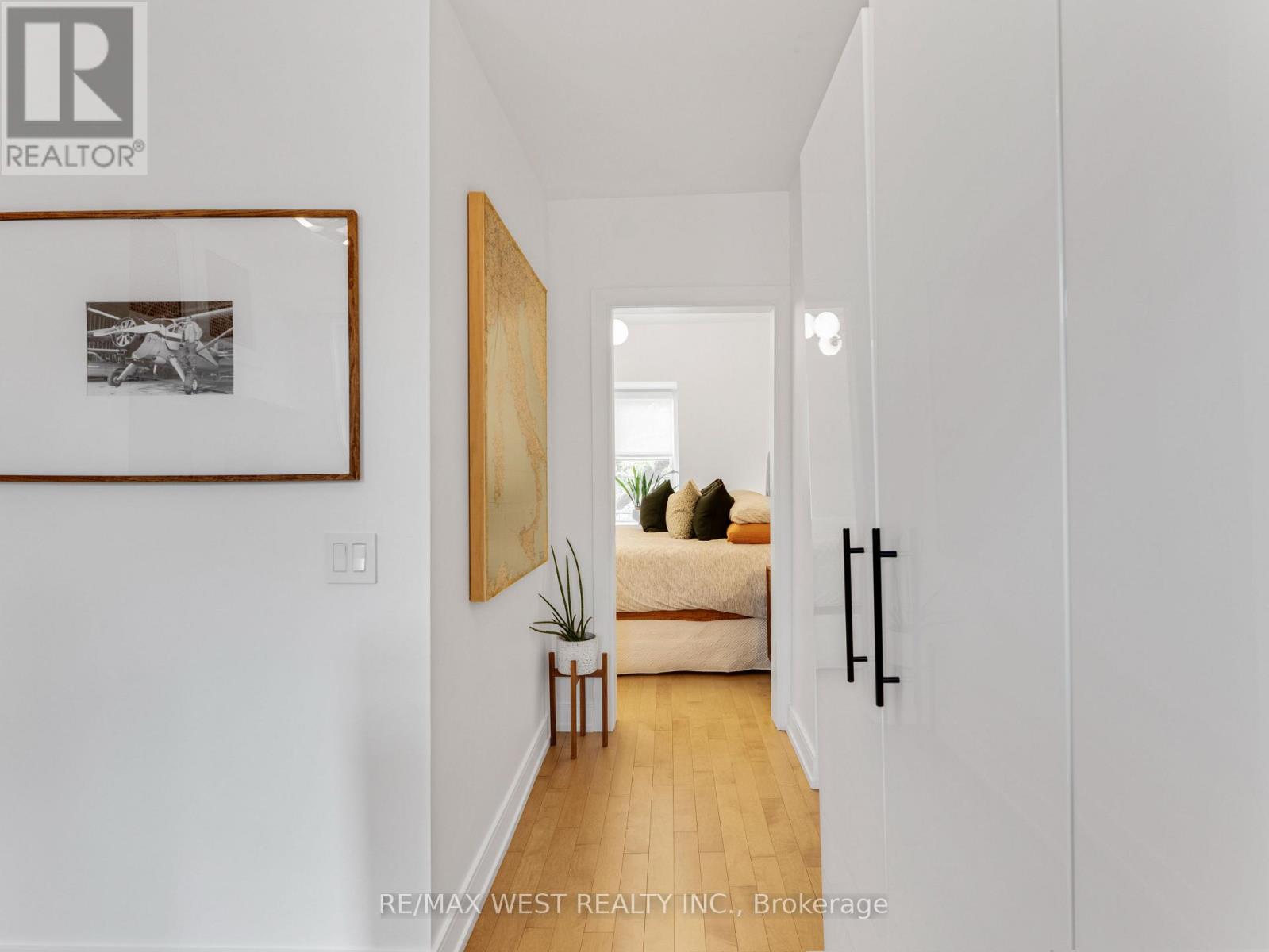 Photo 35 of 553 King Street E, Toronto ON