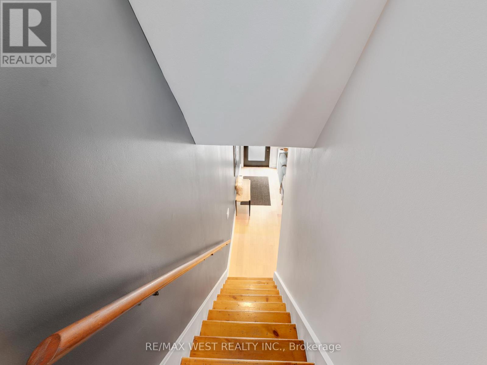Photo 5 of 553 King Street E, Toronto ON