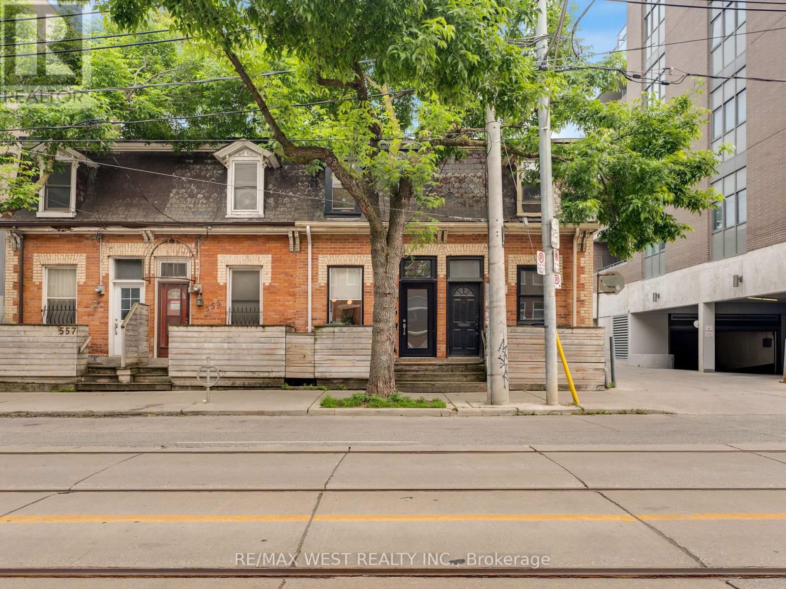 Photo 3 of 553 King Street E, Toronto ON