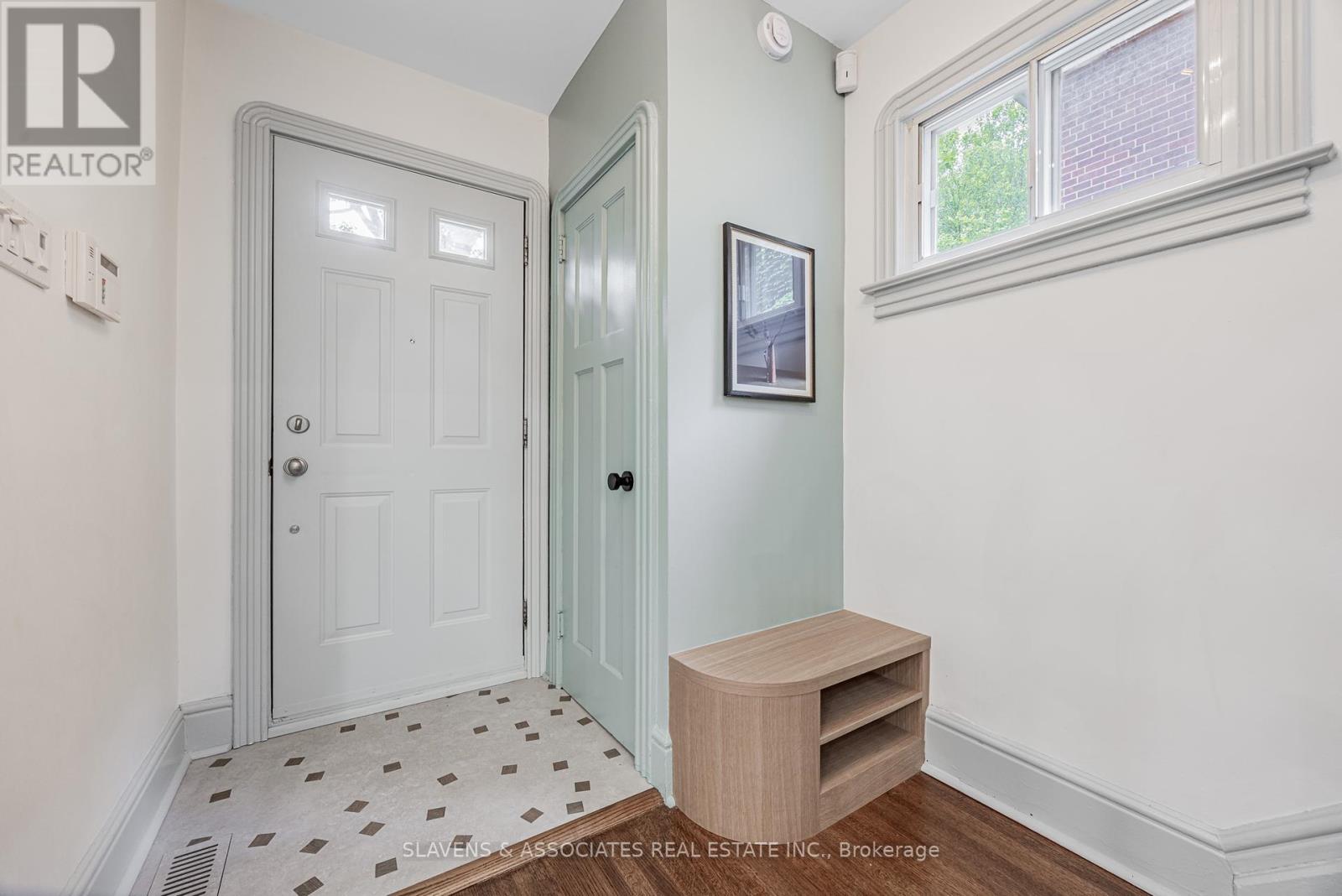 Photo 10 of 118 Whitmore Avenue, Toronto ON