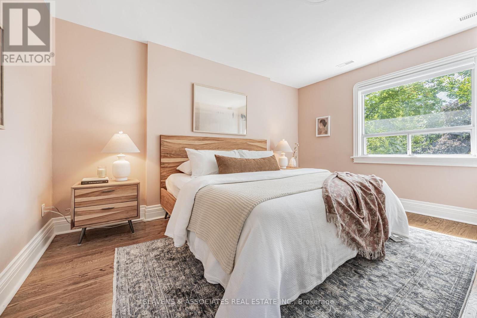 Photo 12 of 118 Whitmore Avenue, Toronto ON