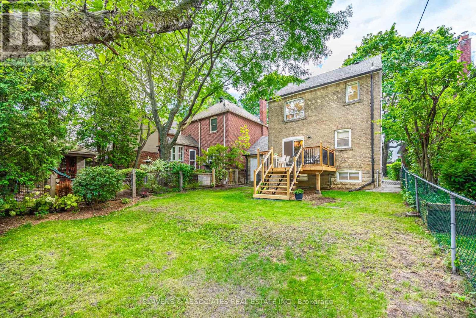 Photo 23 of 118 Whitmore Avenue, Toronto ON