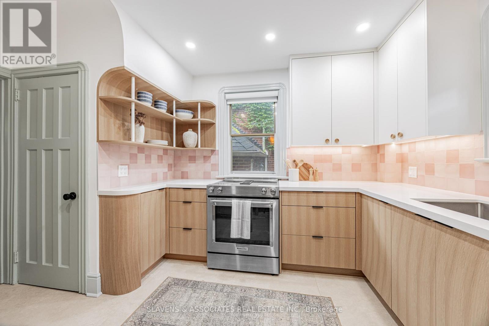 Photo 7 of 118 Whitmore Avenue, Toronto ON
