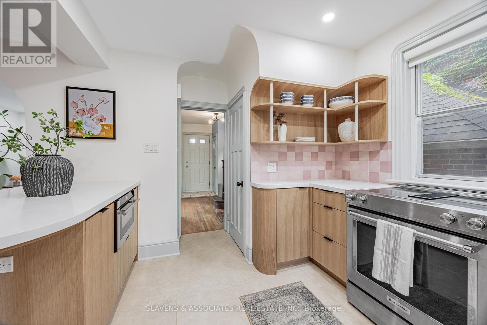 Photo 9 of 118 Whitmore Avenue, Toronto ON