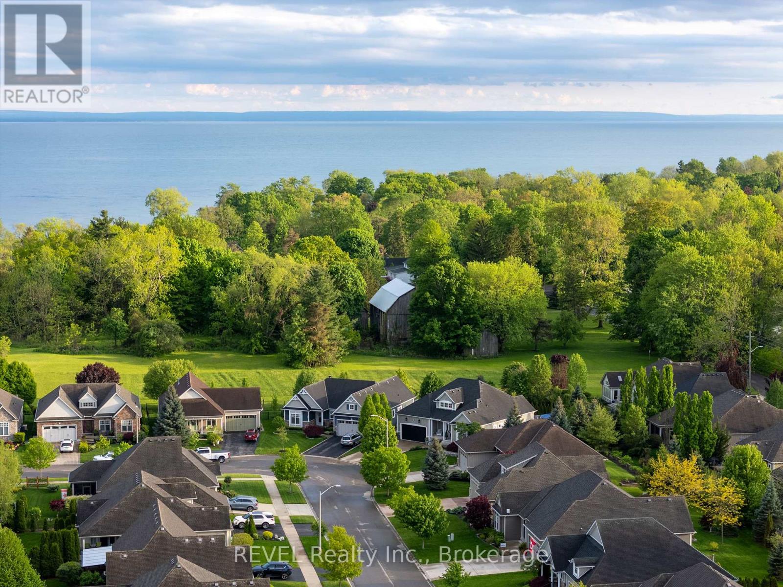 Photo 31 of 59 Spinnaker Drive, Fort Erie ON