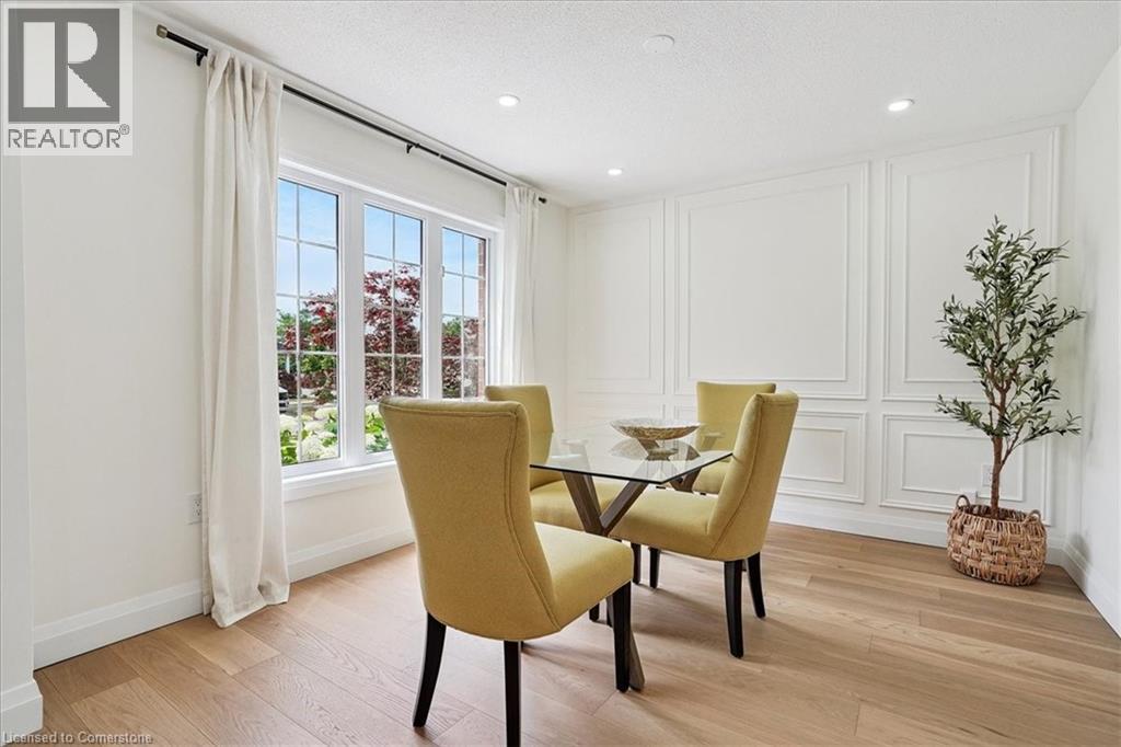 Photo 33 of 54 Ivybridge Drive, Stoney Creek ON
