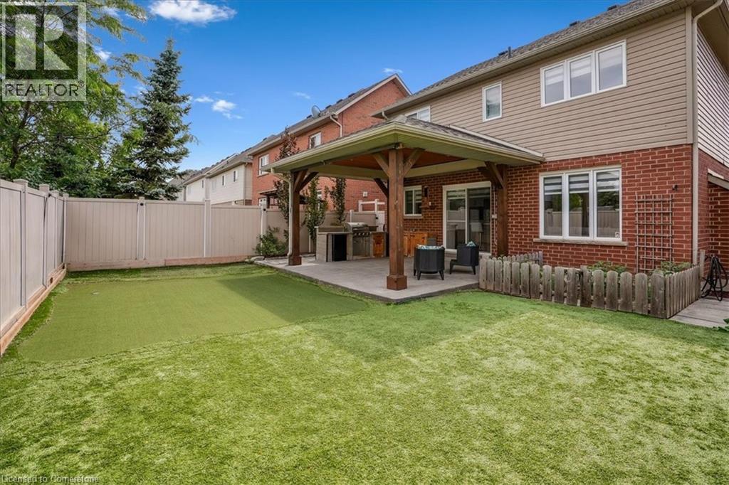 Photo 9 of 54 Ivybridge Drive, Stoney Creek ON