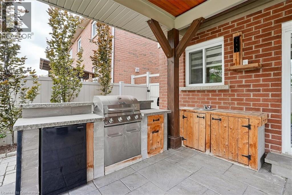 Photo 14 of 54 Ivybridge Drive, Stoney Creek ON