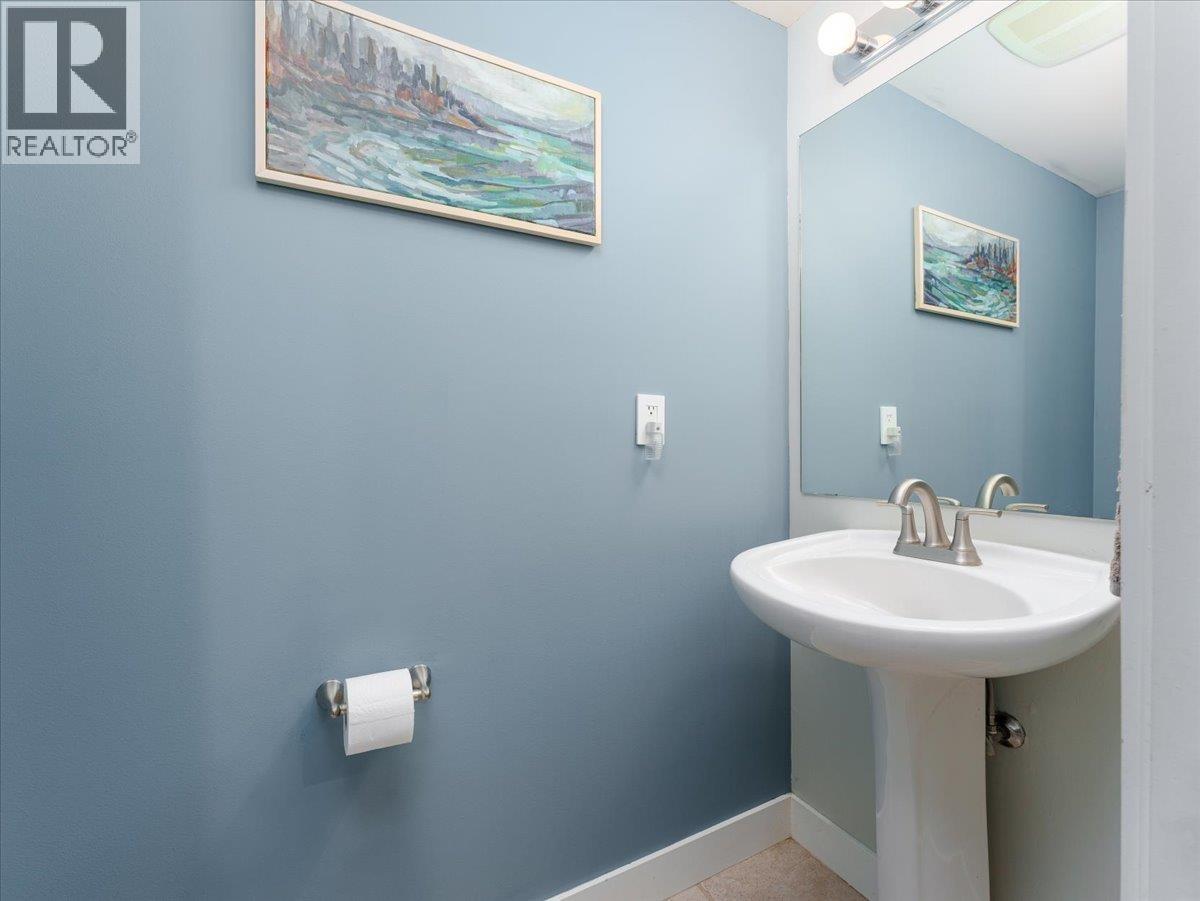 Photo 17 of 7 1203 Madison Avenue, Burnaby BC