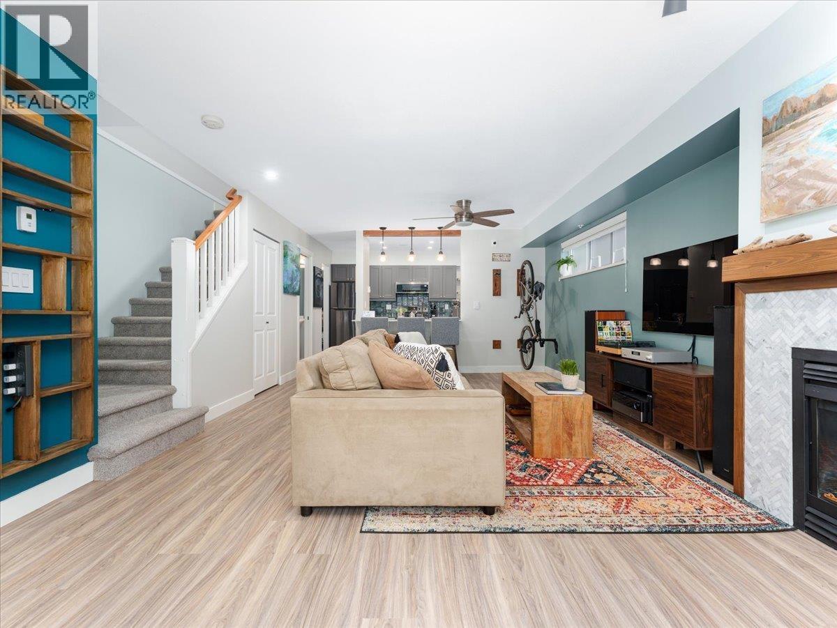 Photo 8 of 7 1203 Madison Avenue, Burnaby BC