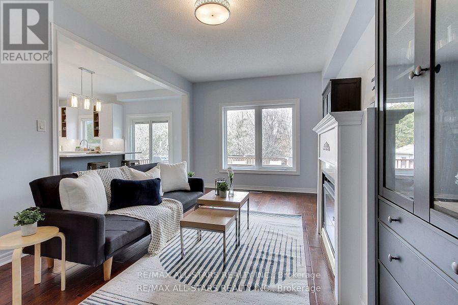 Photo 20 of 16 James Ratcliff Avenue, Whitchurchstouffville ON