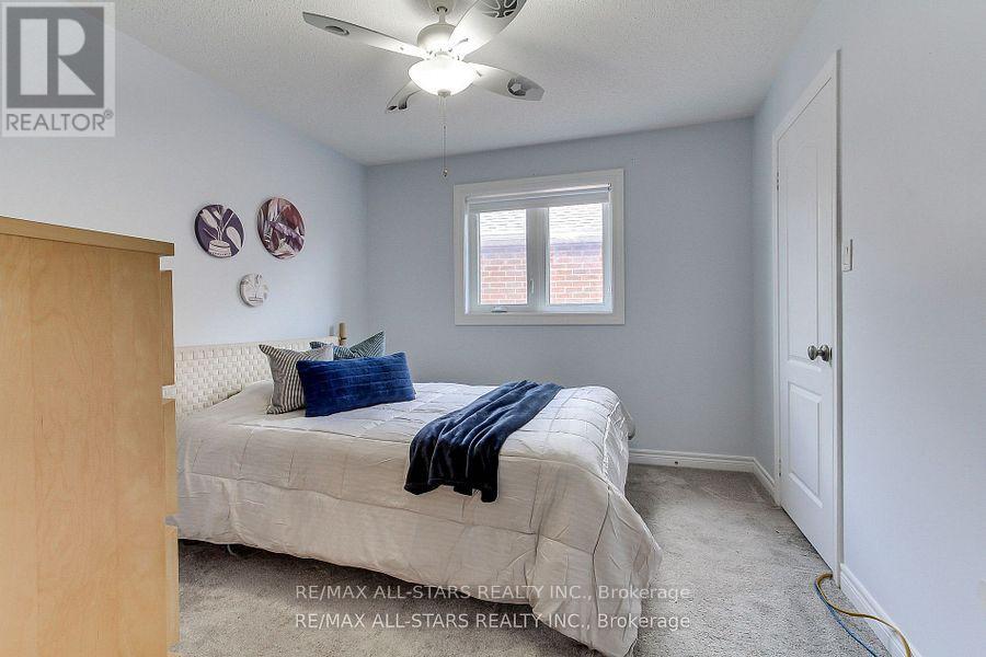 Photo 1 of 16 James Ratcliff Avenue, Whitchurchstouffville ON