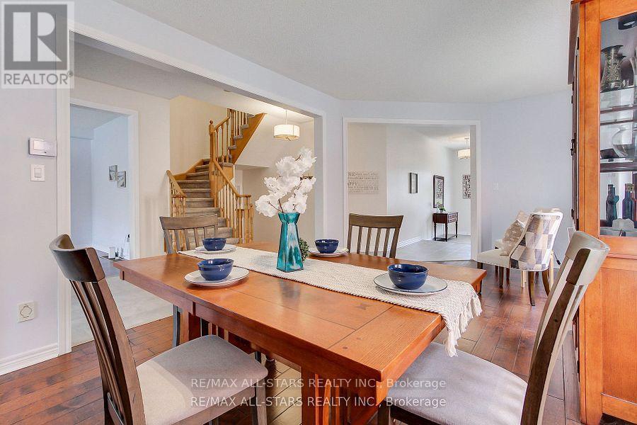 Photo 21 of 16 James Ratcliff Avenue, Whitchurchstouffville ON