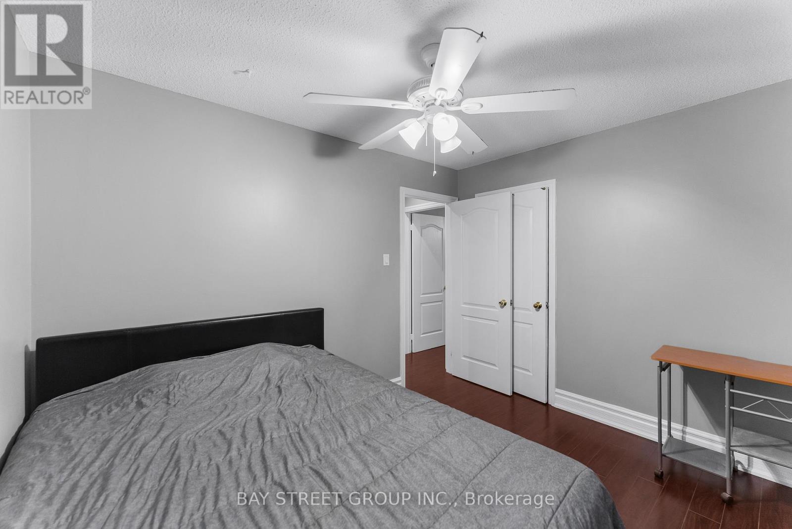 Photo 32 of 34 Lamp Crescent, Vaughan ON
