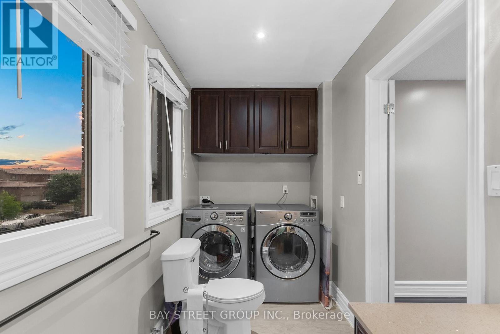 Photo 34 of 34 Lamp Crescent, Vaughan ON