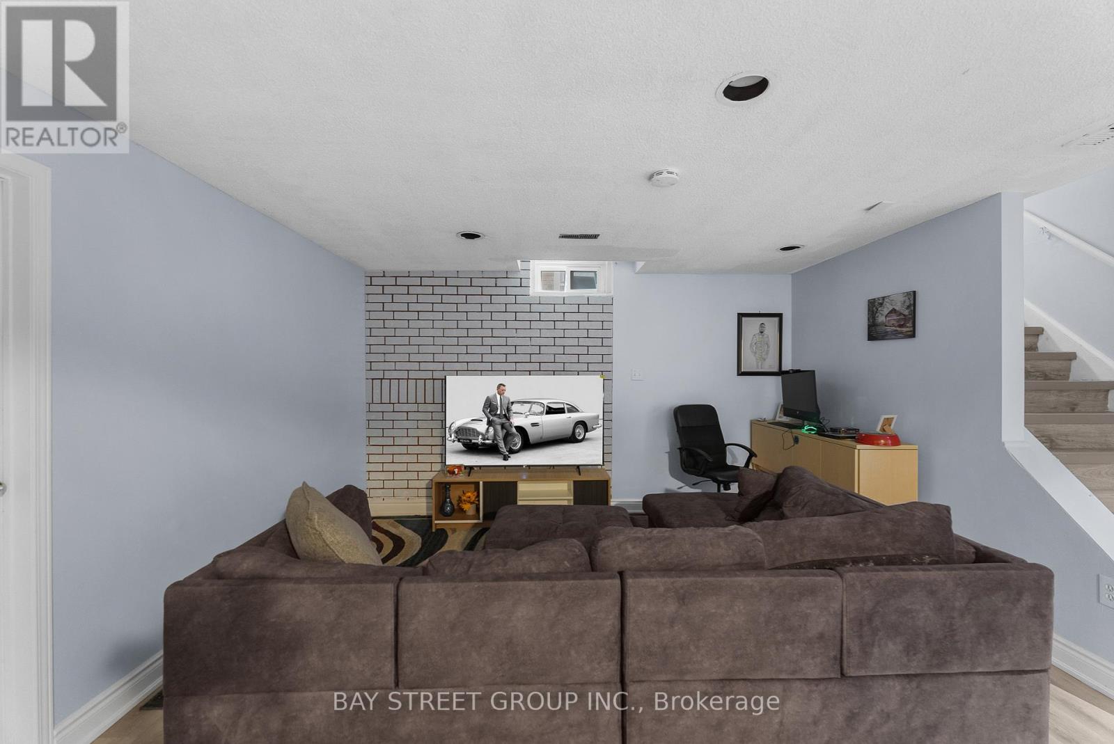 Photo 40 of 34 Lamp Crescent, Vaughan ON