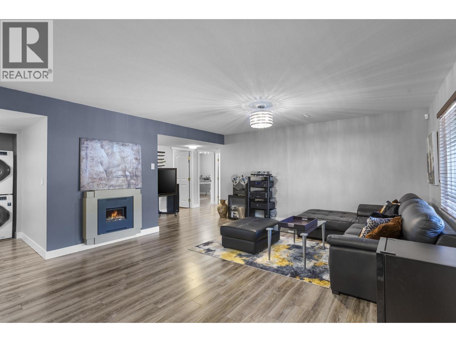 Photo 12 of 11330 238 Street, Maple Ridge BC