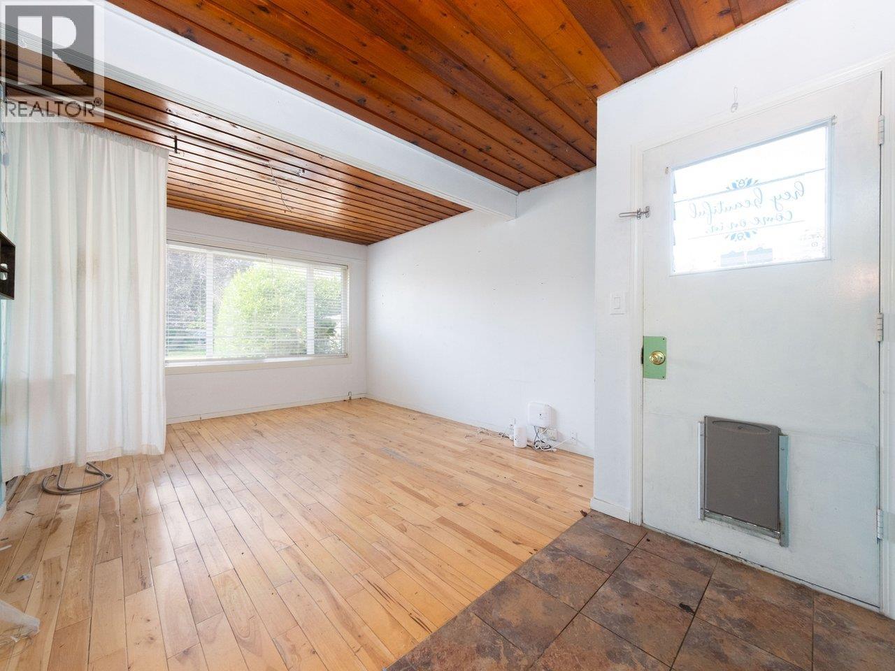 Photo 1 of 4498 46 B Street, Delta BC